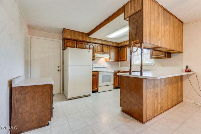 907 Ithaca Street, Mount Carmel, TN 37645