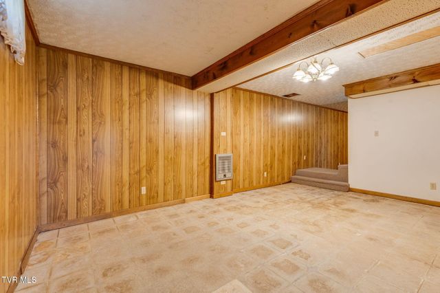 907 Ithaca Street, Mount Carmel, TN 37645
