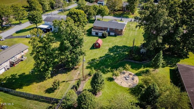 907 Ithaca Street, Mount Carmel, TN 37645