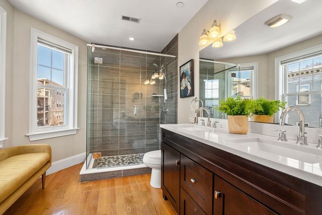 20 Winfield St 3, Boston, MA 02127