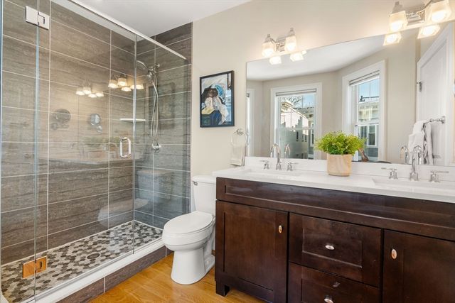 20 Winfield St 3, Boston, MA 02127