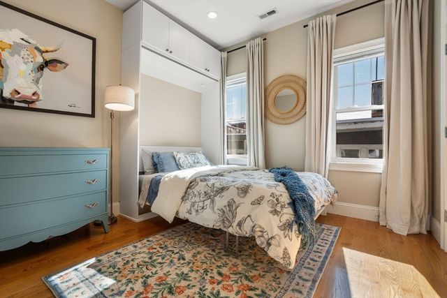 20 Winfield St 3, Boston, MA 02127