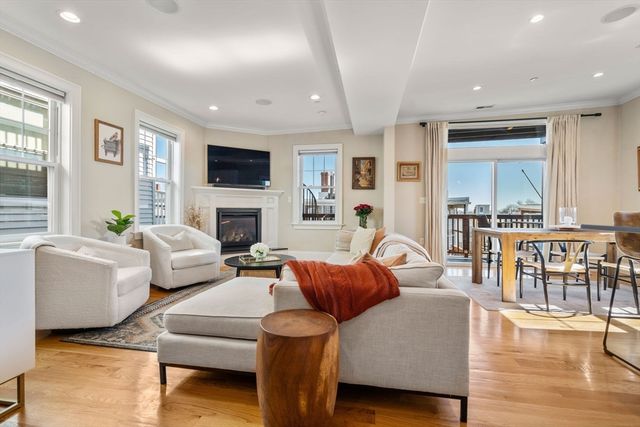 20 Winfield St 3, Boston, MA 02127