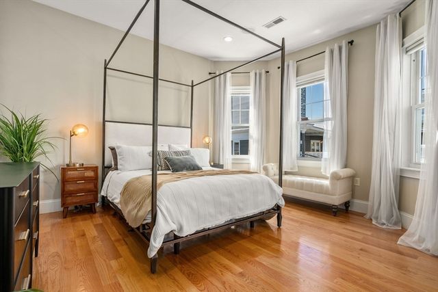 20 Winfield St 3, Boston, MA 02127