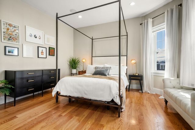 20 Winfield St 3, Boston, MA 02127