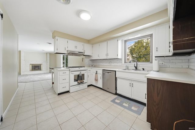 700 Brentwood Circle, Auburn, IN 46706