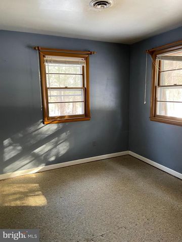 60 RIDGE RD, Gettysburg, PA 17325