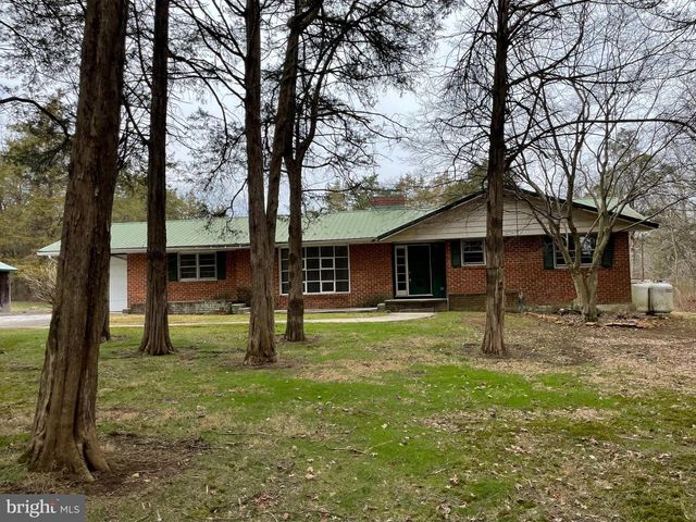 60 RIDGE RD, Gettysburg, PA 17325