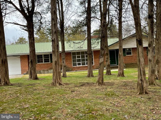 60 RIDGE RD, Gettysburg, PA 17325