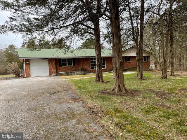 60 RIDGE RD, Gettysburg, PA 17325