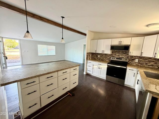 306 N HAWES Road, Mesa, AZ 85207