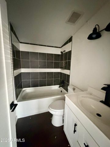 306 N HAWES Road, Mesa, AZ 85207