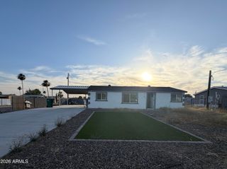 306 N HAWES Road, Mesa, AZ 85207
