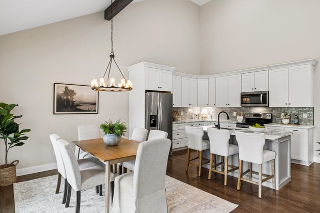 967 Walden Drive, Signal Mountain, TN 37377