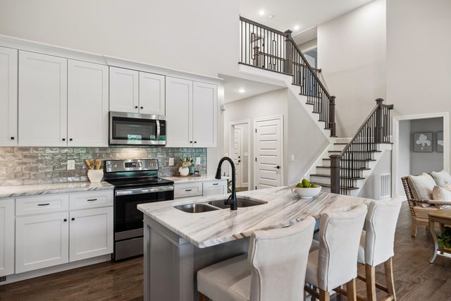 967 Walden Drive, Signal Mountain, TN 37377