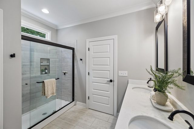 967 Walden Drive, Signal Mountain, TN 37377