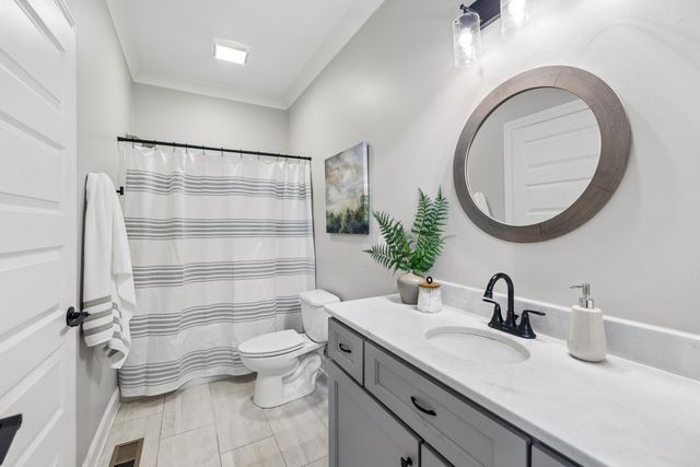 967 Walden Drive, Signal Mountain, TN 37377