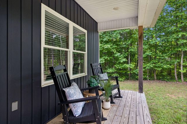 967 Walden Drive, Signal Mountain, TN 37377