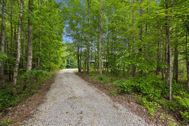 967 Walden Drive, Signal Mountain, TN 37377