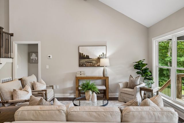 967 Walden Drive, Signal Mountain, TN 37377