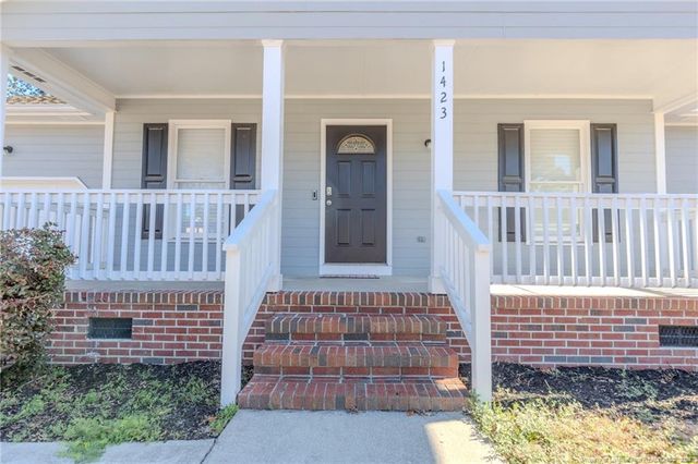 1423 Furnish Drive, Fayetteville, NC 28304