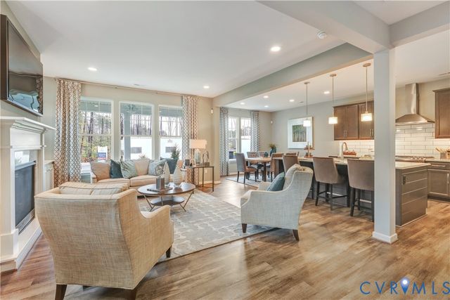 18768 Palisades Cove Trl, Moseley, VA 23120