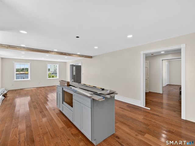 108 Thames Street, Groton, CT 06340