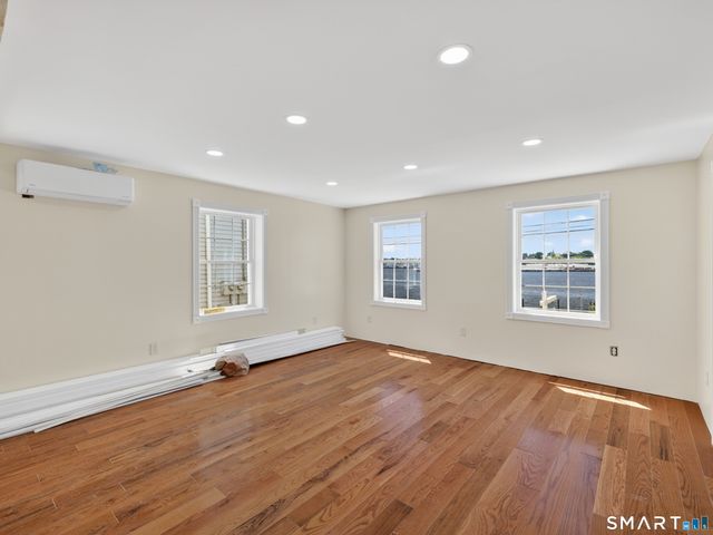 108 Thames Street, Groton, CT 06340