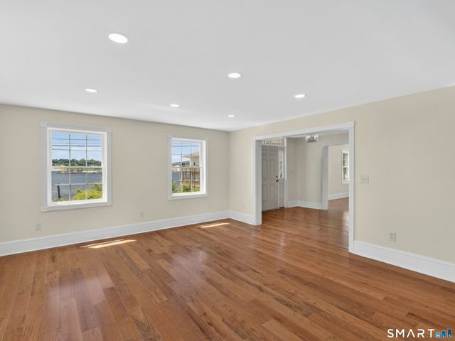 108 Thames Street, Groton, CT 06340