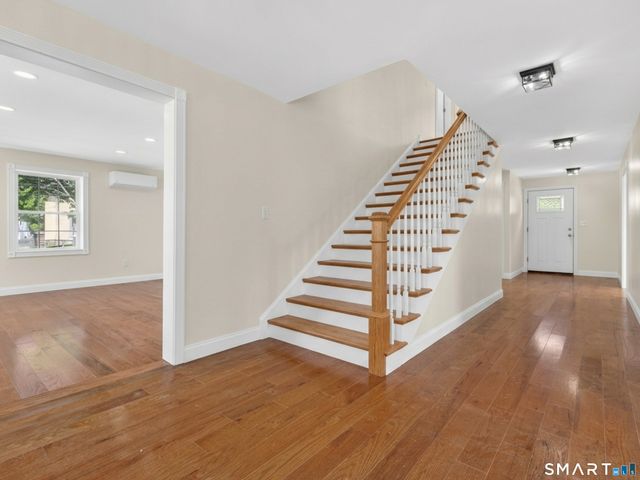 108 Thames Street, Groton, CT 06340