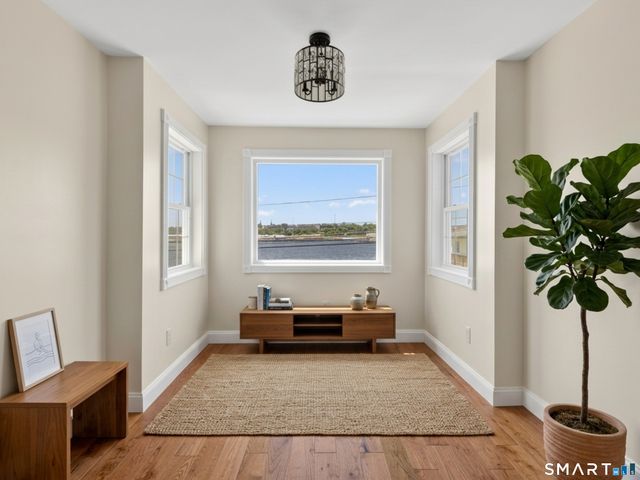 108 Thames Street, Groton, CT 06340