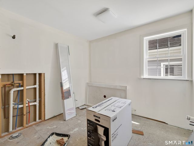 108 Thames Street, Groton, CT 06340