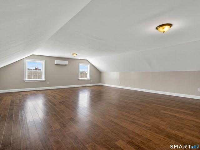 108 Thames Street, Groton, CT 06340