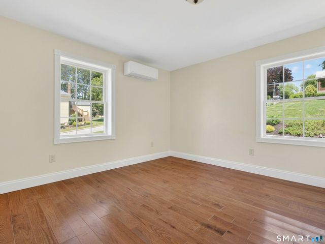 108 Thames Street, Groton, CT 06340