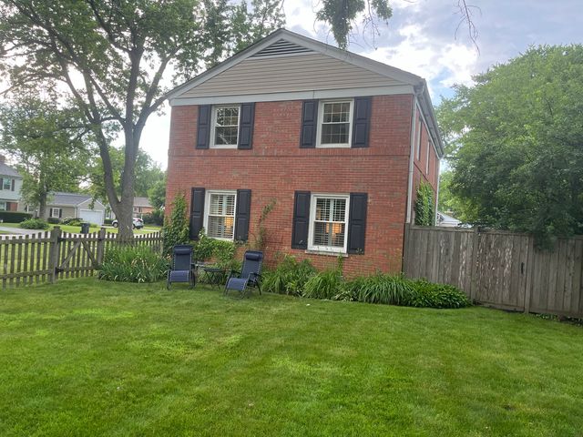 2430 Covert Road, Glenview, IL 60025
