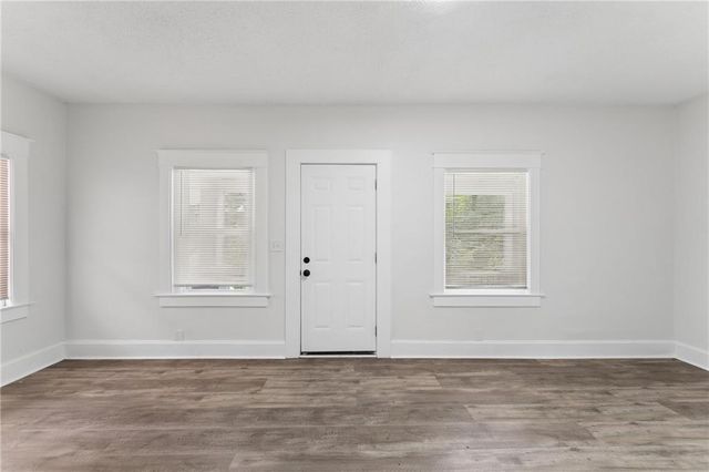 4904 E 23rd Street, Kansas City, MO 64127