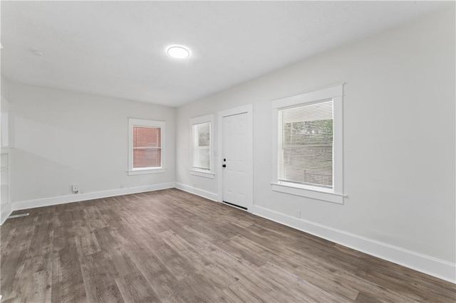 4904 E 23rd Street, Kansas City, MO 64127