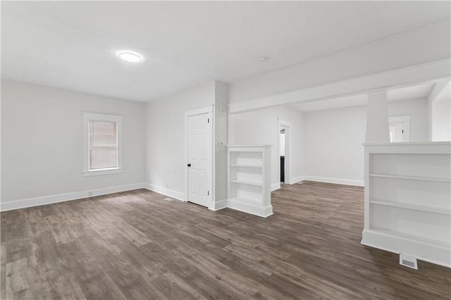4904 E 23rd Street, Kansas City, MO 64127