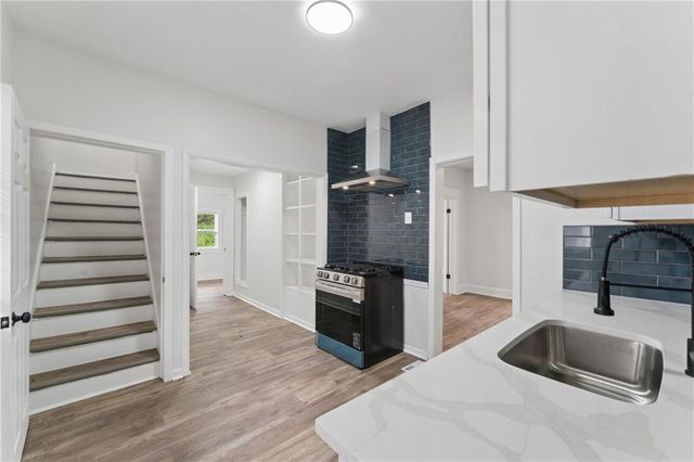 4904 E 23rd Street, Kansas City, MO 64127