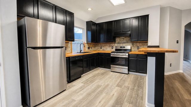 4031 Raspberry Court, Dickinson, TX 77539