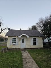 2100 Edna Avenue, Waco, TX 76708