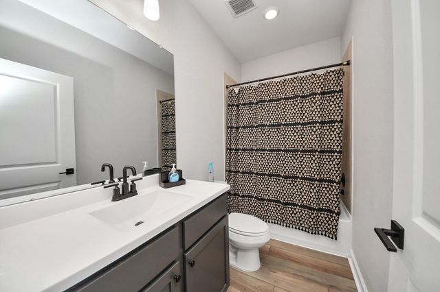 3006 Floating Barque Drive, Santa Fe, TX 77510