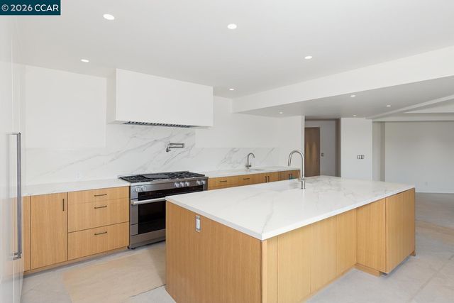 224 Bear Oaks Lane, Martinez, CA 94553
