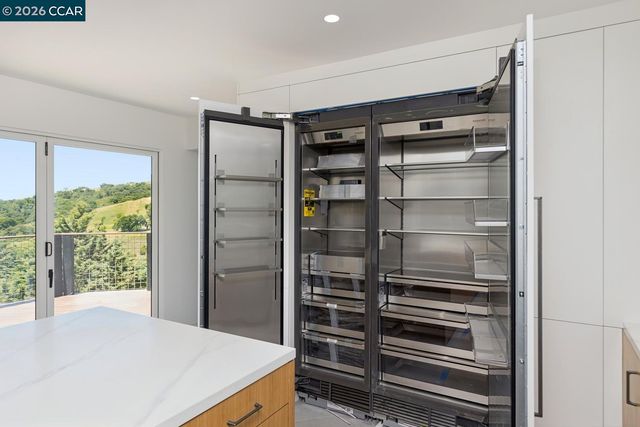 224 Bear Oaks Lane, Martinez, CA 94553