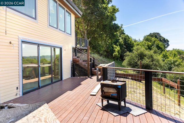 224 Bear Oaks Lane, Martinez, CA 94553