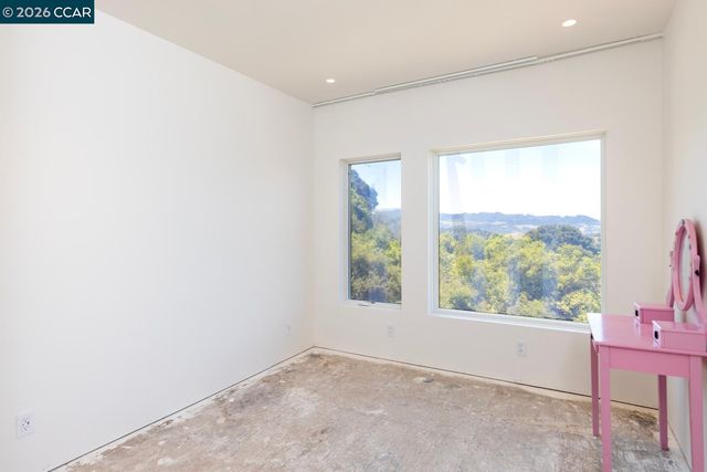 224 Bear Oaks Lane, Martinez, CA 94553