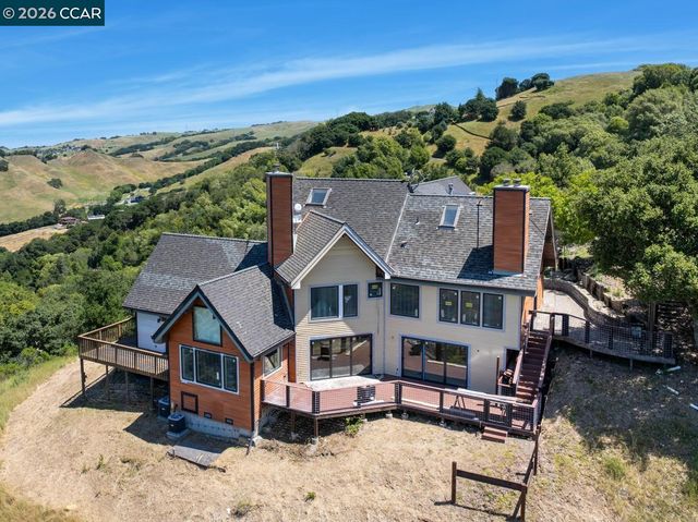 224 Bear Oaks Lane, Martinez, CA 94553