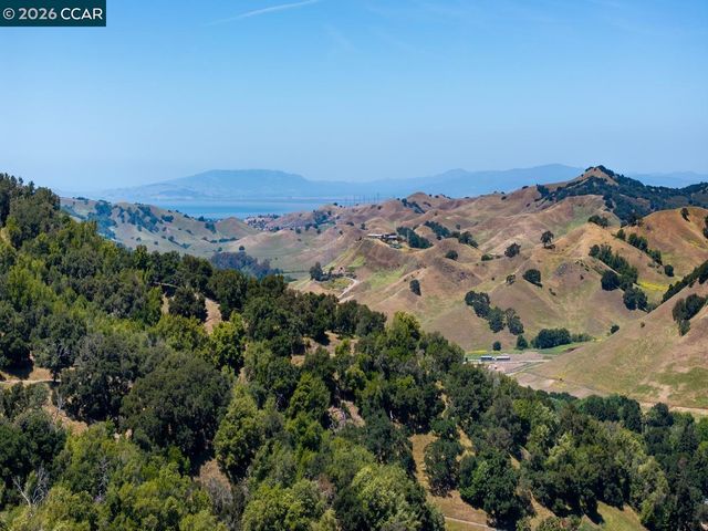 224 Bear Oaks Lane, Martinez, CA 94553
