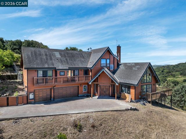 224 Bear Oaks Lane, Martinez, CA 94553