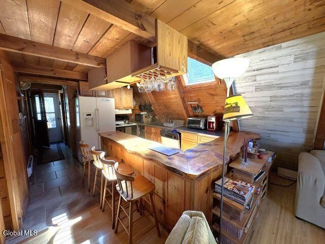 28 Pine Place, Hadley, NY 12835